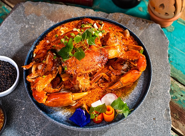 Stir Fried Stone Crab with Curry Sauce