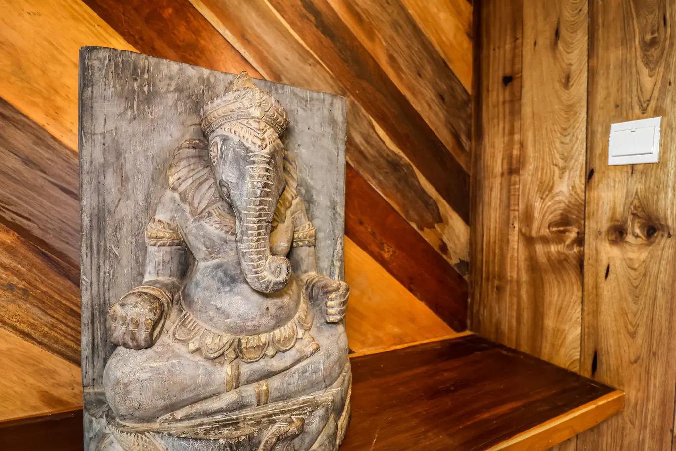 Private Pool Villa with Pool Table 2