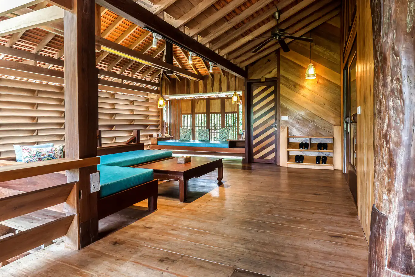 Private Pool Villa with Pool Table 3