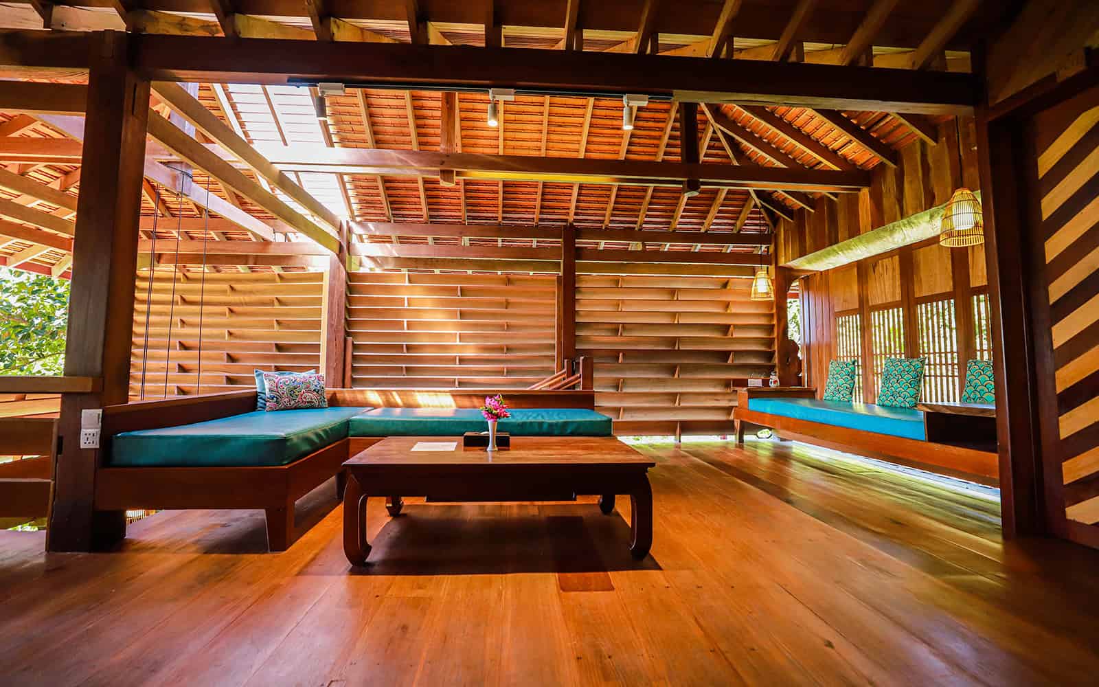 Private Pool Villa with Pool Table 5