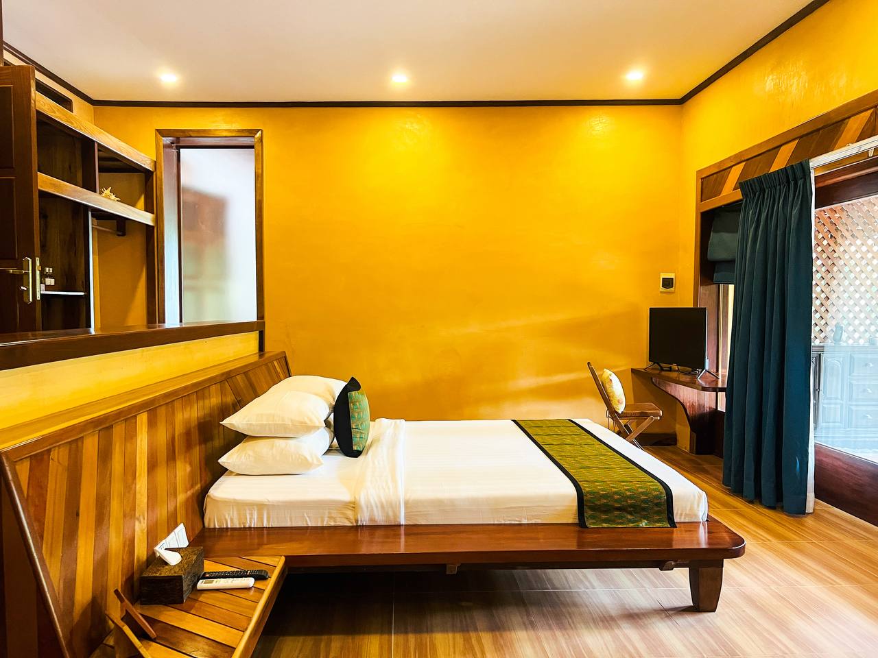 Jacuzzi Villa Bed & Breakfast 1